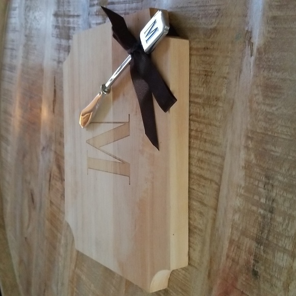 Mud Pie Wood Serving Board & Spreader with “M” Monogram - Picture 10 of 10